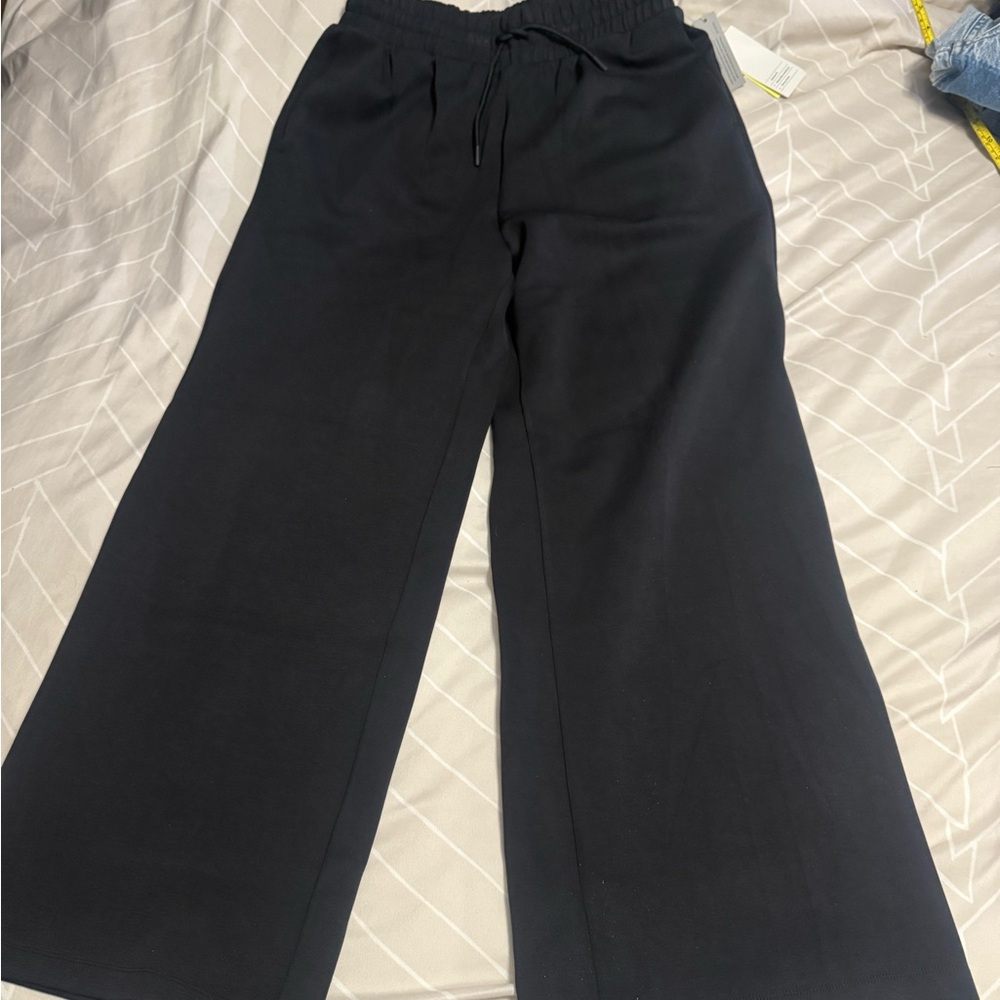 Black Wide-Leg, High Rise Pants NWT